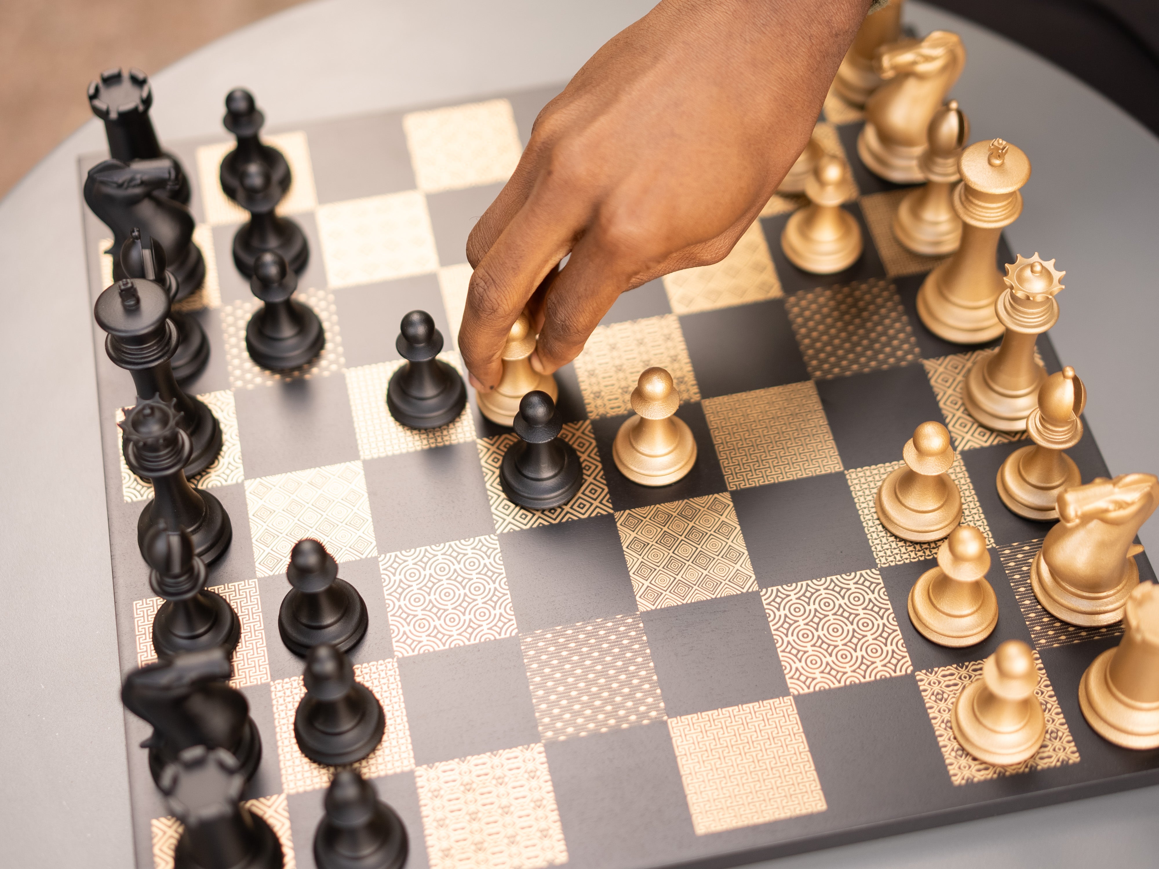 Neochess Bronze Series: Bronze vs. Black - Luxury Chess Set